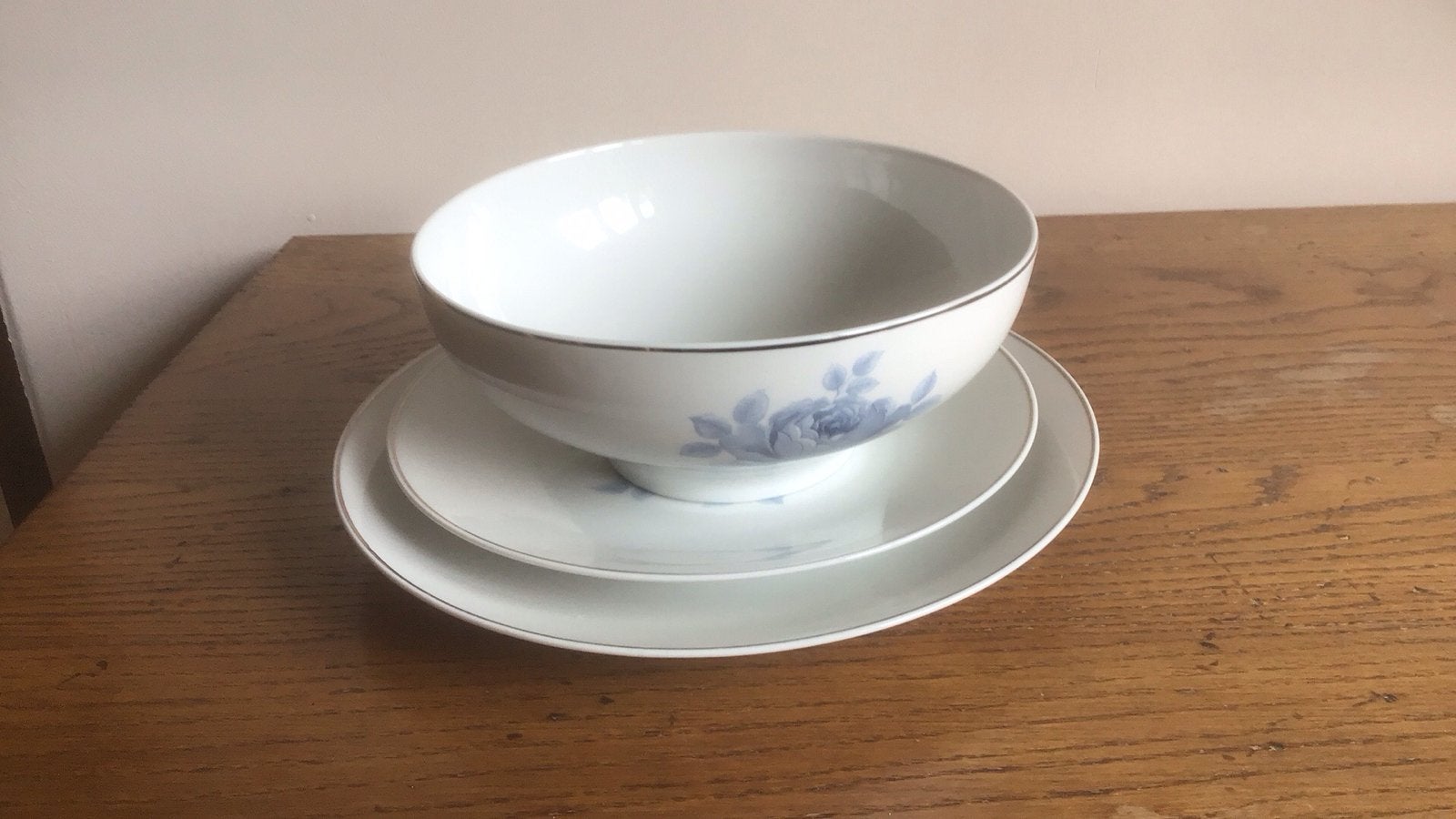 Vintage porseleinen servies met blauwe rozen, Ophalen, Vintage, Zo goed als nieuw, Porselein