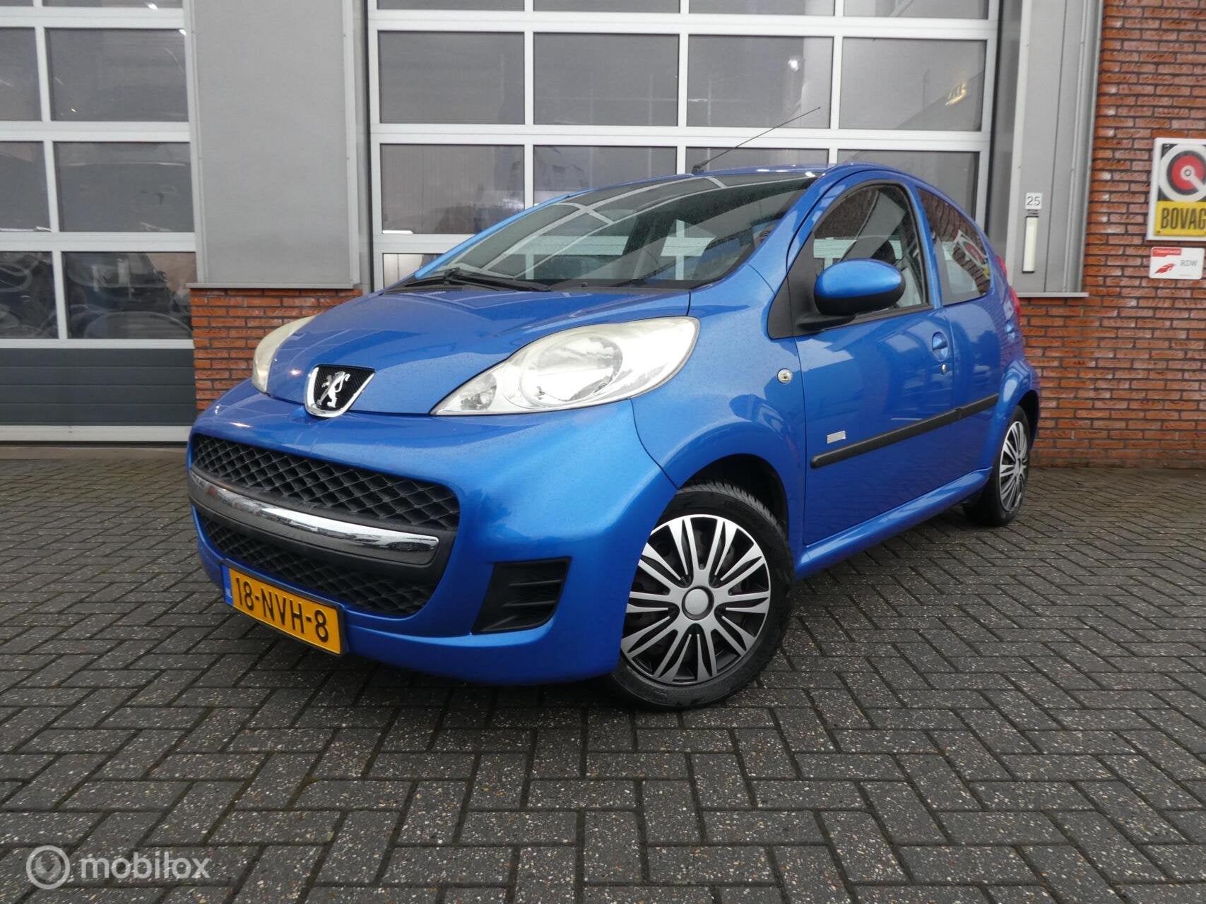 Peugeot 107 1.0-12V Urban Move, Auto's, Voorwielaandrijving, Euro 5, Stof, Gebruikt