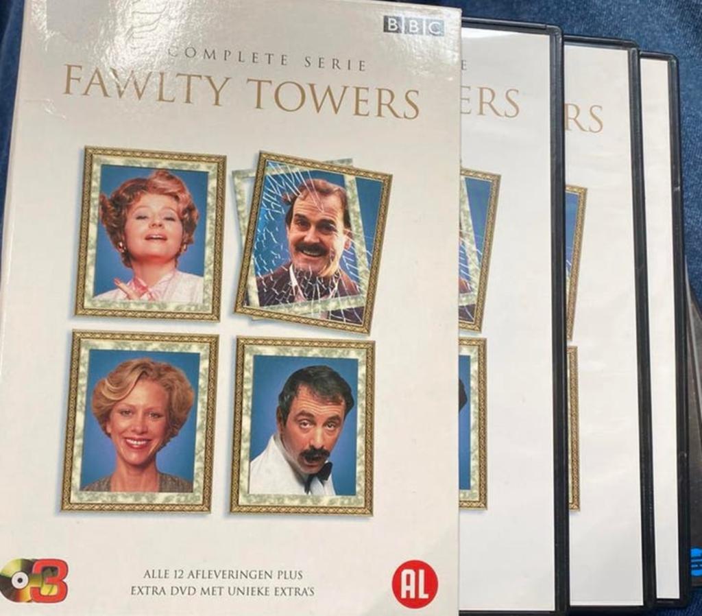 Dvd box Fawlty Towers , met bonus dvd, Alle leeftijden, Ophalen of Verzenden, Zo goed als nieuw