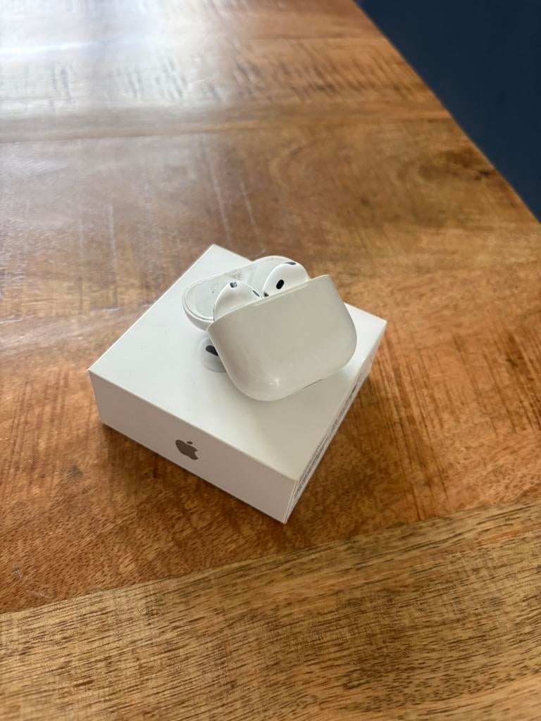 Apple Airpod 4, Overige merken, Gebruikt, Draadloos, Op oor (supra aural)