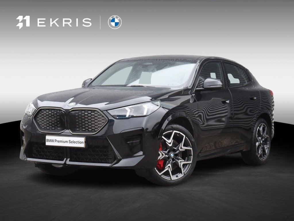 BMW iX2 eDrive20 | M Sportpakket Pro | Innovation Pack | Pan, Auto's, BMW, Met garantie (alle), 204 pk, SUV of Terreinwagen, 516 km