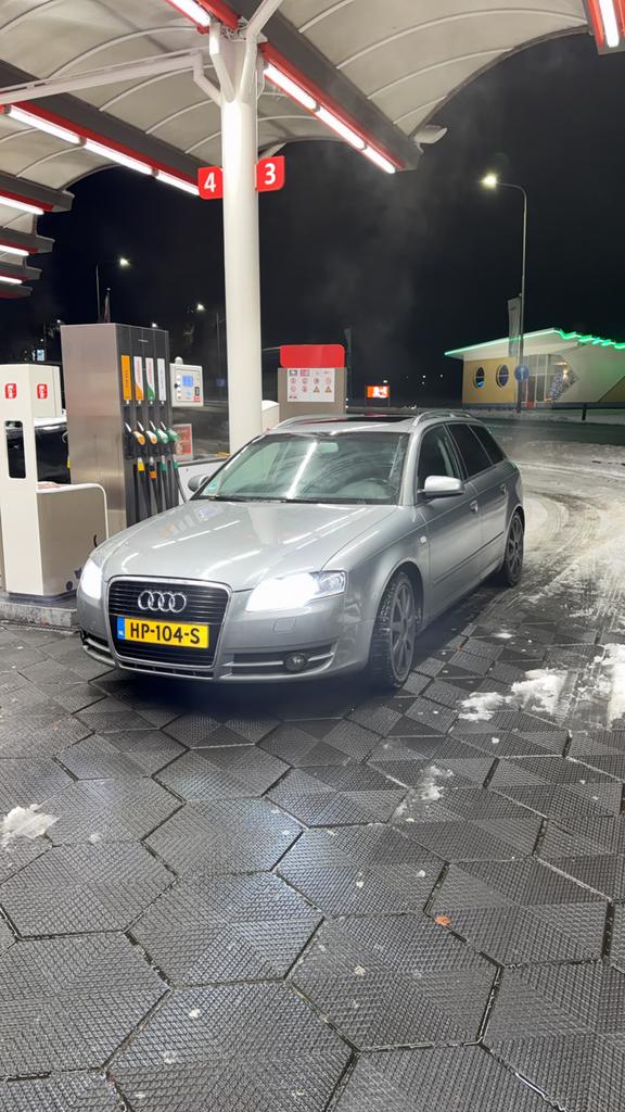 Audi A4 3.2 FSI V6 Avant Quat 188KW AUT 2006 Grijs, Auto's, Audi, Automaat, 1800 kg, A4, Vierwielaandrijving