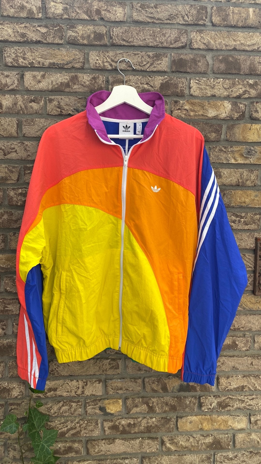 Vintage Adidas regenboog windjack - Maat M UNISEX, Ophalen of Verzenden, Zo goed als nieuw, Meerkleurig
