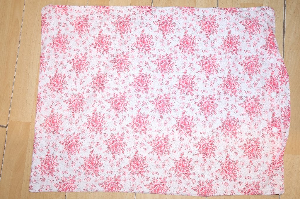 antiek / vintage / nostalgie; rood wit gebloemde kussensloop, Ophalen of Verzenden