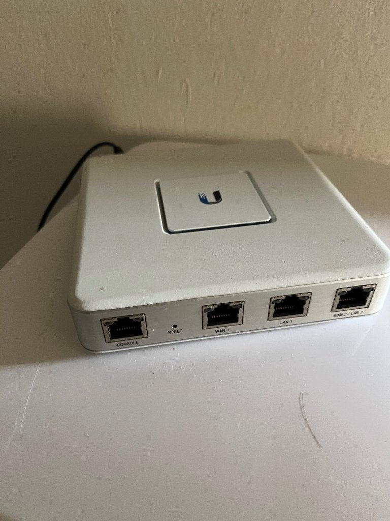 Usg UniFi security gatewat, Computers en Software, Ophalen of Verzenden, Gebruikt, Router, Unifi