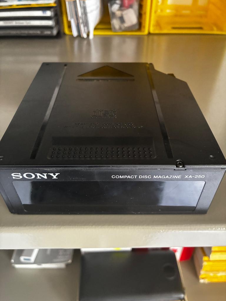 Sony 10 CD Changer XA-250. Als nieuw!, Ophalen of Verzenden, Nieuw
