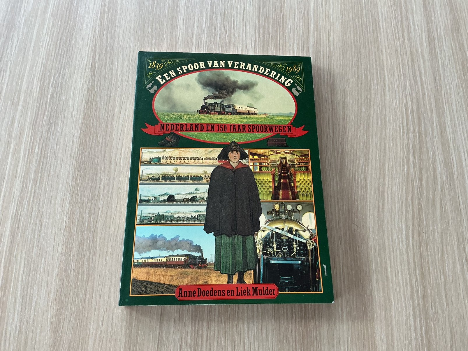 Een spoor van verandering, Ophalen of Verzenden, Zo goed als nieuw, Trein, Boek of Tijdschrift