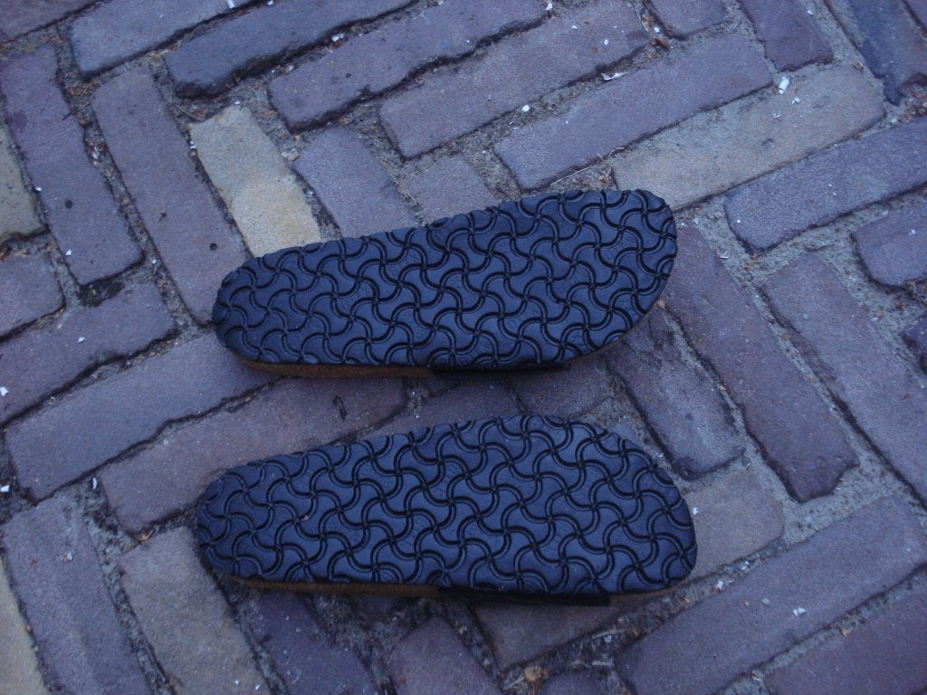 BIRKENSTOCK MADRID ZWART 42 NU GRATIS VERZENDING PER POST, Slippers, Verzenden, Zwart, Nieuw