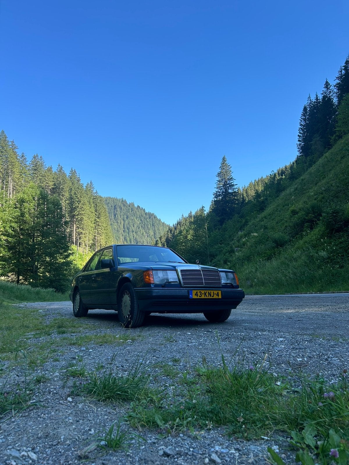 Mercedes-Benz 200-Serie 3.0 300 E 1986 Blauw, Achterwielaandrijving, Blauw, Leder, Handgeschakeld