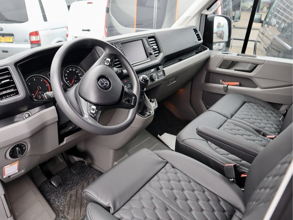 Volkswagen Crafter 35 2.0 TDI DUBBELE CABINE (bj 2019), Auto's, Bestelauto's, Voorwielaandrijving, Gebruikt, 4 cilinders, Lichtsensor