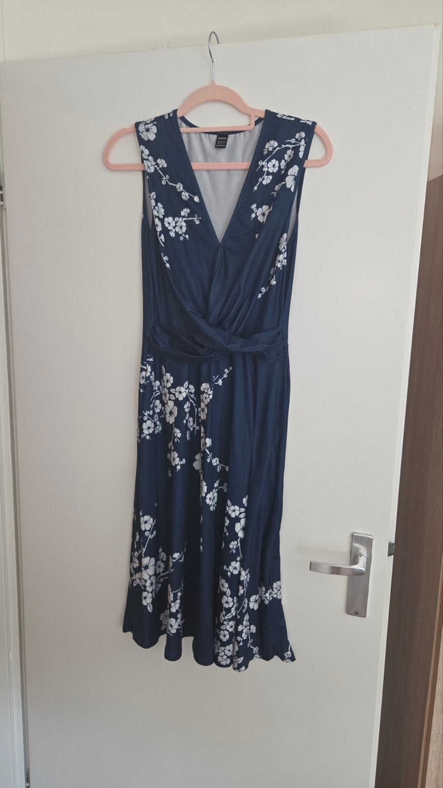 Shein jurk met bloemenprint, maat M, Maat 38/40 (M), Blauw, Ophalen of Verzenden, Zo goed als nieuw
