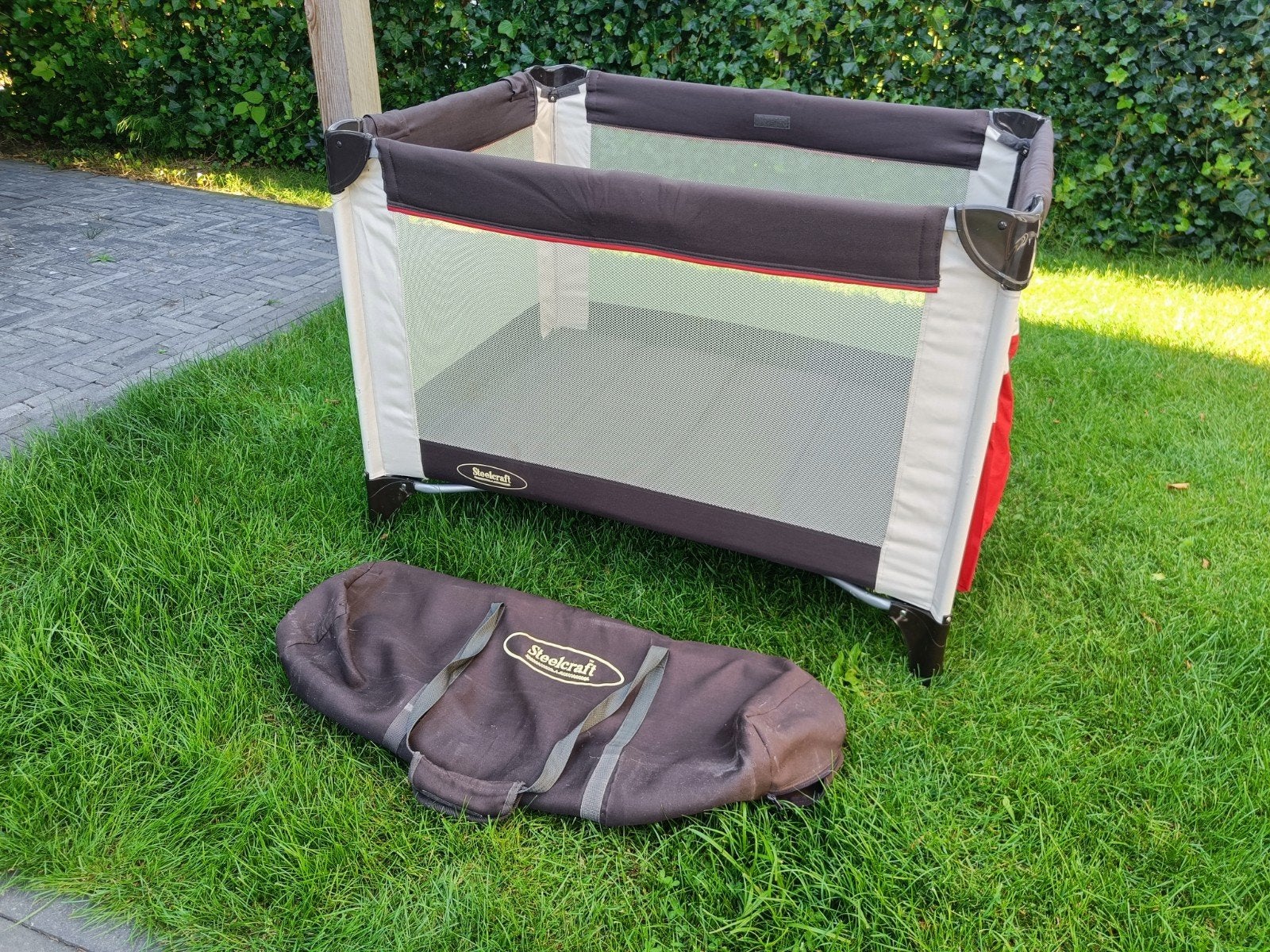 Campingbedje Steelcraft, Kinderen en Baby's, Babywiegjes en Ledikanten, Ophalen, Zo goed als nieuw, Reisbedje