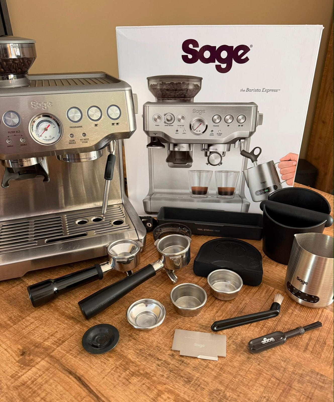 Sage Barista Express, verse bonen machine met accesoires, Ophalen, Afneembaar waterreservoir, Espresso apparaat, Koffiebonen