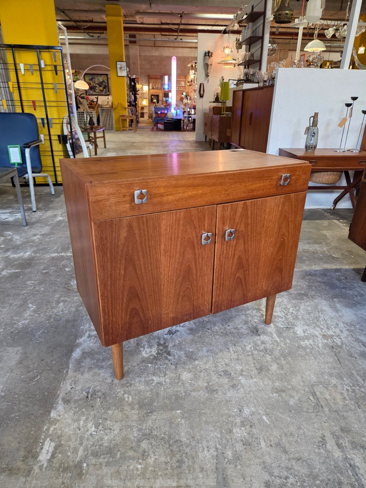 vintage Mid-Century Deense kast dressoir, Ophalen, Gebruikt, Met lade(s), 50 tot 100 cm