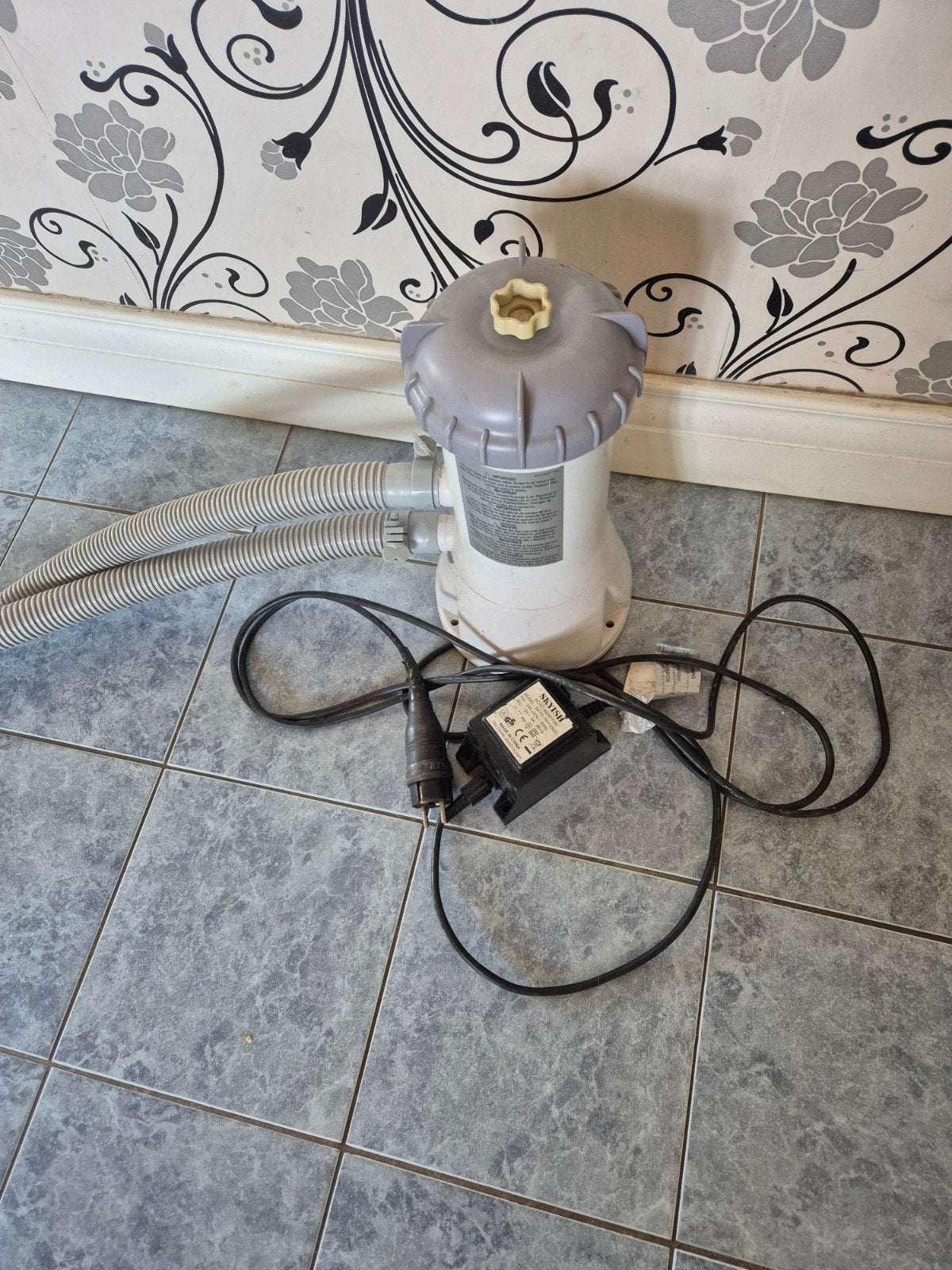 goede zwembad pomp merk intex.
voor maar 25 euro gelijk besc, Ophalen of Verzenden, Zo goed als nieuw, Zwembadpomp