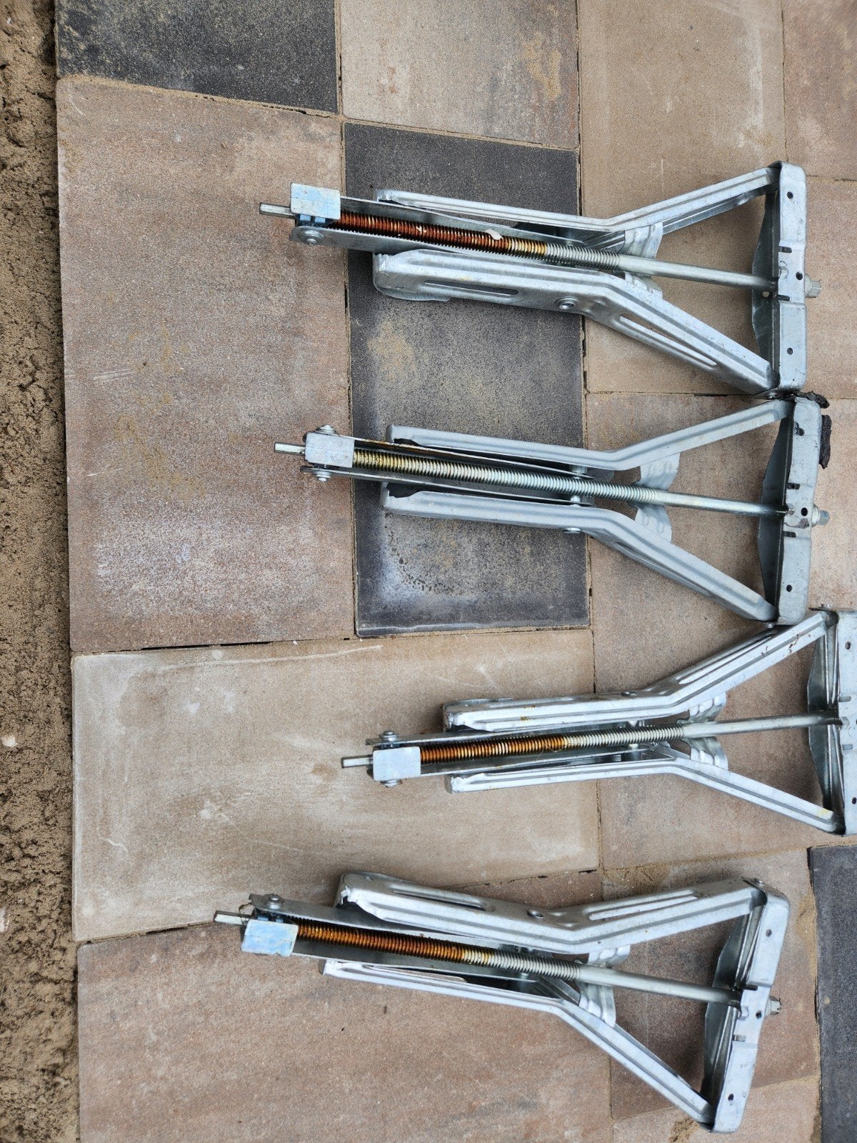 Nieuwe AL-KO uitdraaipotenset voor caravan/camper, Ophalen