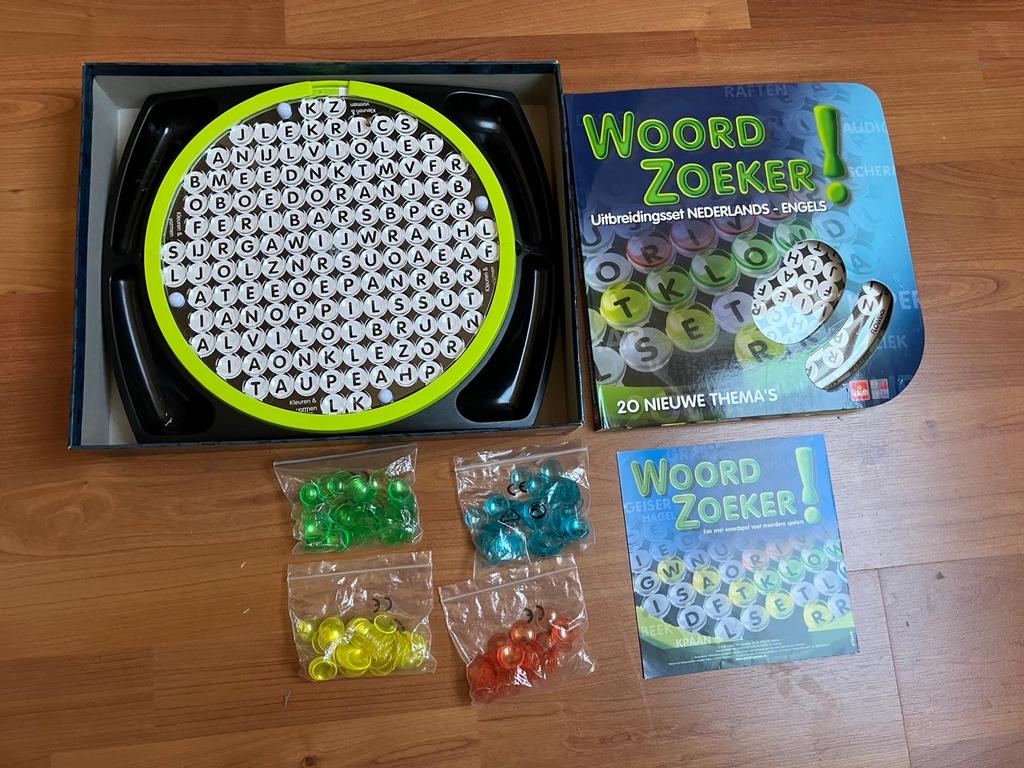 Woordzoeker Bordspel met Uitbreidingsset Nederlands-Engels, Hobby en Vrije tijd, Gezelschapsspellen | Bordspellen, Drie of vier spelers