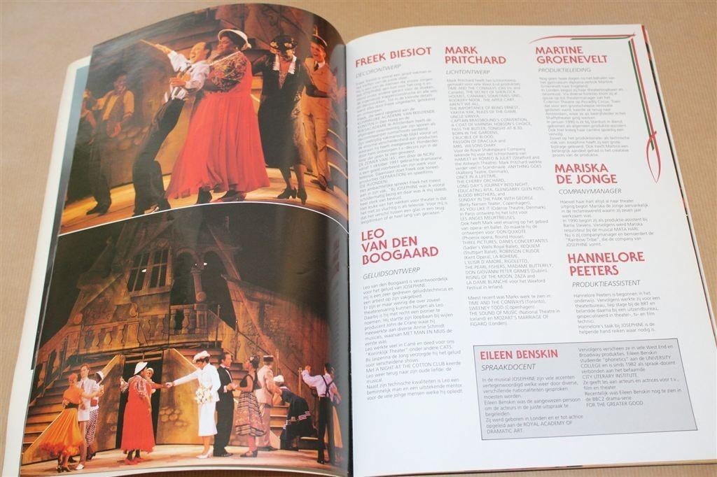 Programmaboek Josephine the musical 1991., Ophalen of Verzenden, Gelezen, Tv-serie