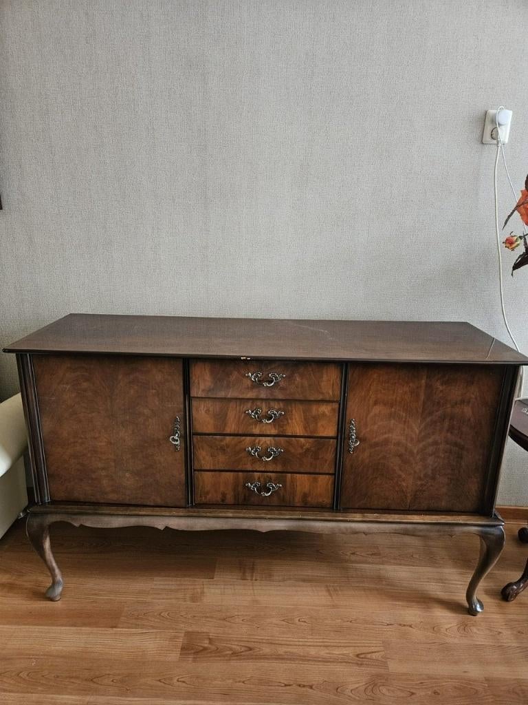 Queen Anne stijl / lage kast, Huis en Inrichting, Kasten | Vitrinekasten, Ophalen, Overige materialen, 100 tot 150 cm, Minder dan 100 cm