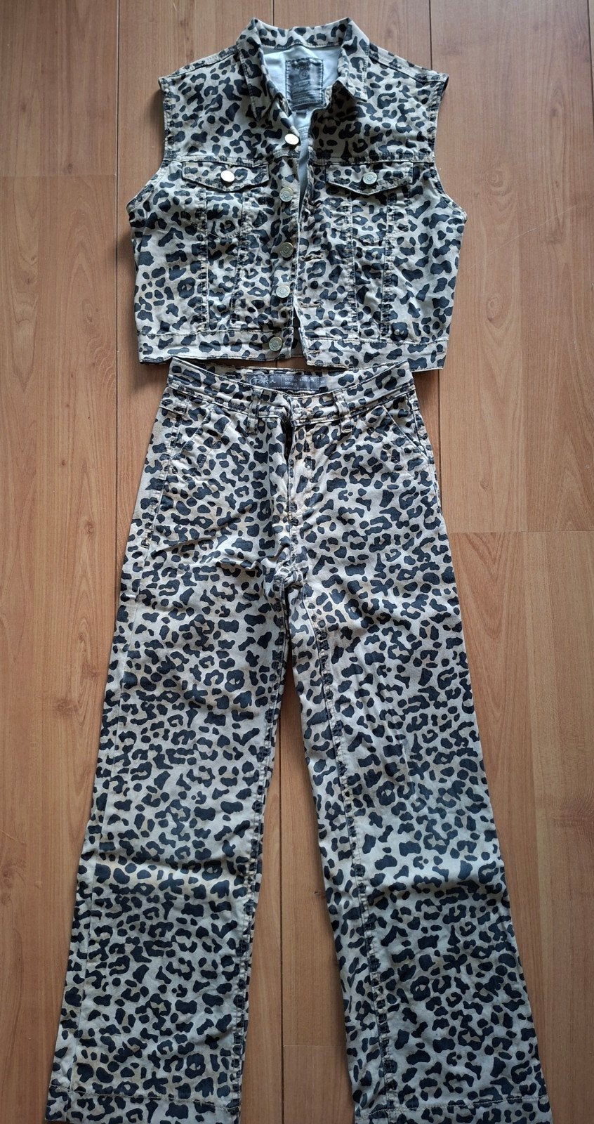 Geisha panterprint set: broek en gilet, maat 140, Geisha, Meisje, Ophalen of Verzenden, Zo goed als nieuw