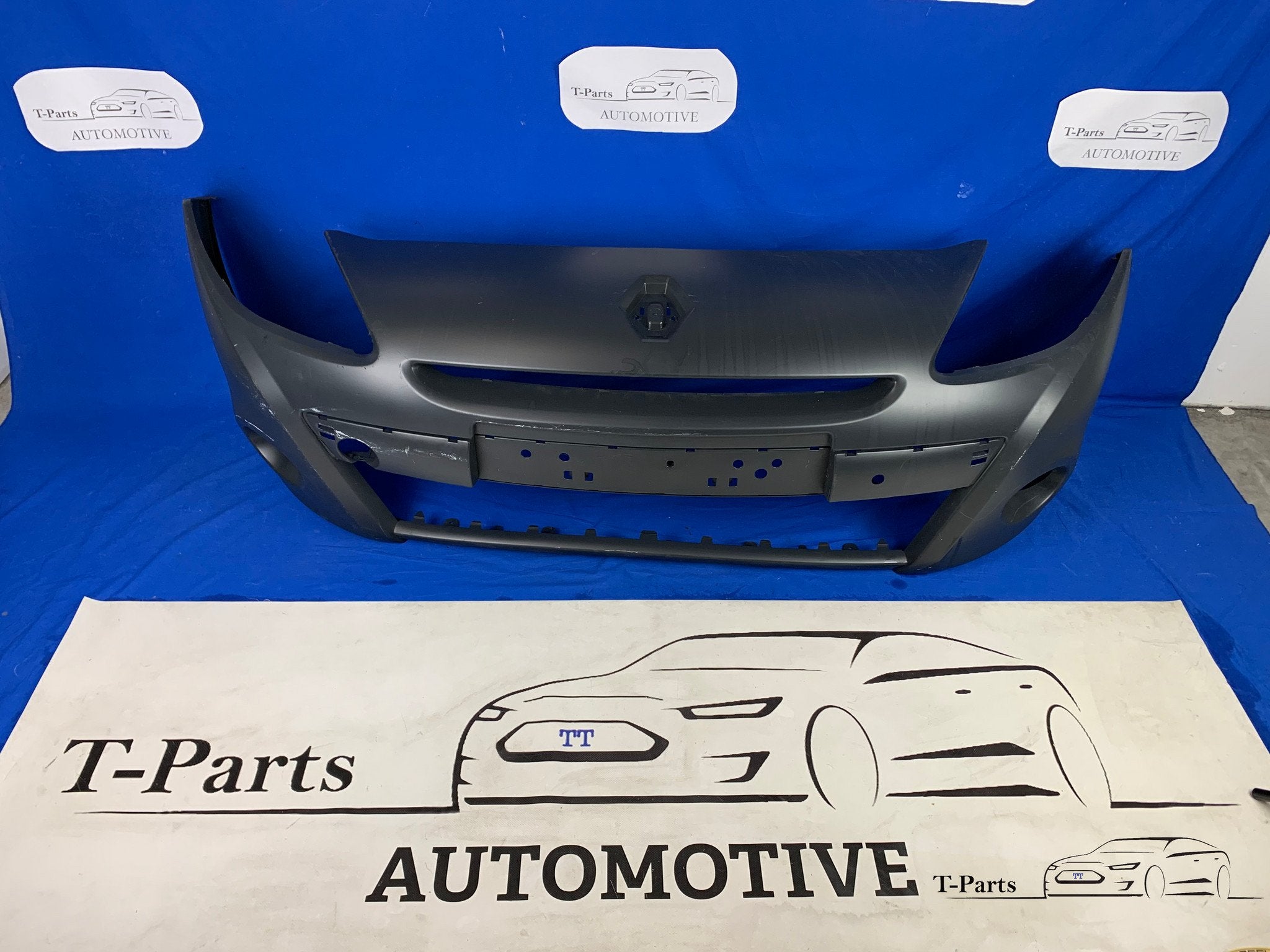 Renault clio Voorbumper origineel bumper 185, Auto-onderdelen, Info@fabrikant.eu, Renault, Ophalen of Verzenden, Bumper