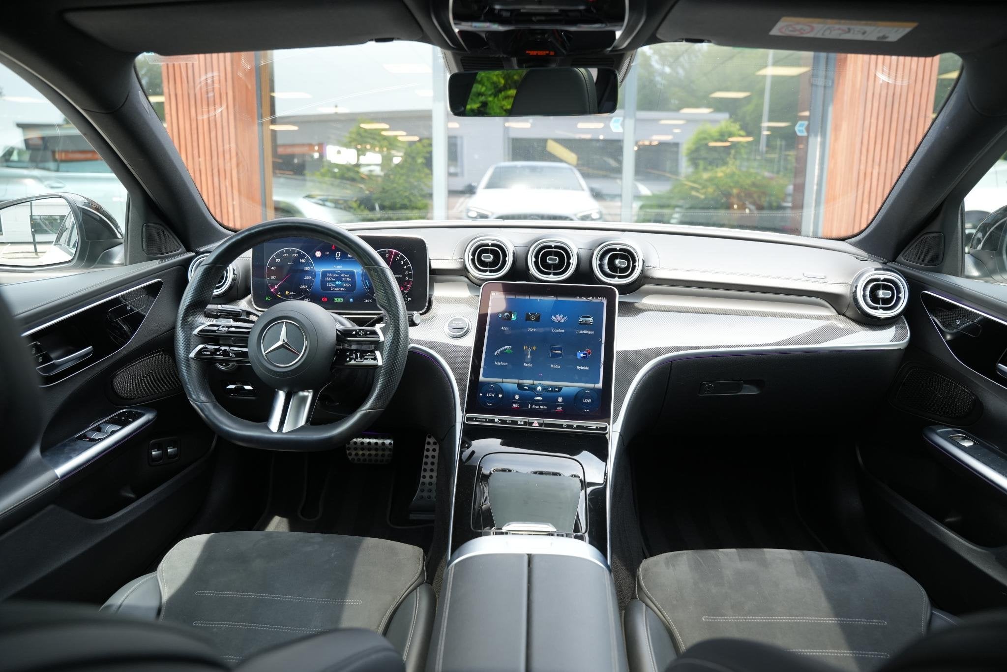 Mercedes-Benz C-klasse 300 e AMG Line Limited Pano C63 Look, Auto's, Automaat, Achterwielaandrijving, 4 cilinders, Leder en Stof