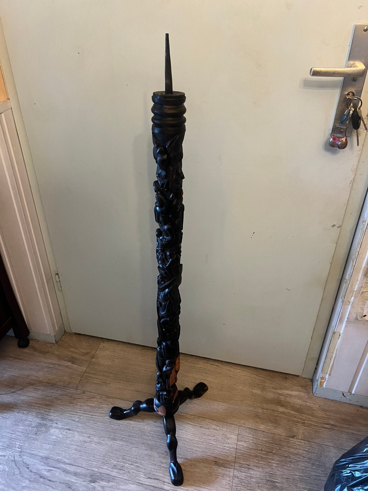 Antiek Houten Handgemaakte Kandelaar., Ophalen, Houtsnijwerk, Handgemaakt, 1 meter - 2 meter