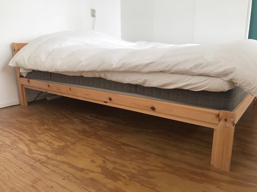 Ikea Neiden tweepersoons bedframe 140x200, Huis en Inrichting, Ophalen, Bruin, Tweepersoons, 140 cm
