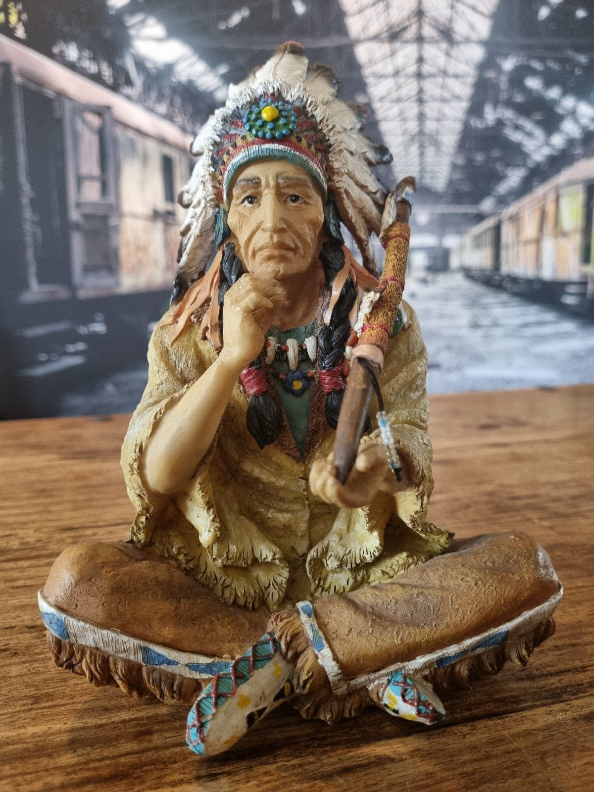 Beeld Indianenhoofdman met vredespijp, Ophalen of Verzenden, Zo goed als nieuw, Mens