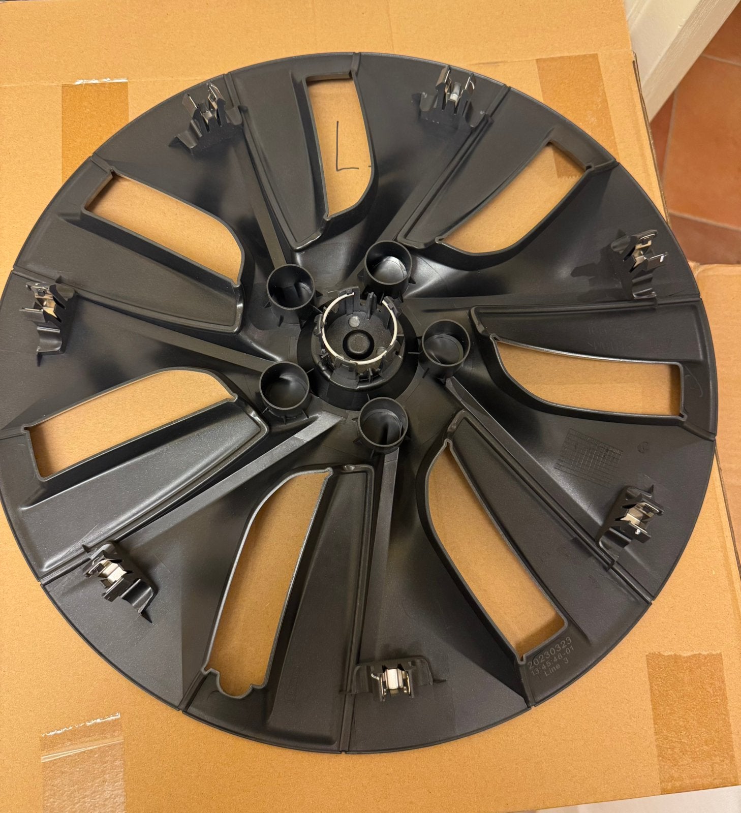 Foto 3 van Originele nieuwe Tesla 4 stuks wieldoppen