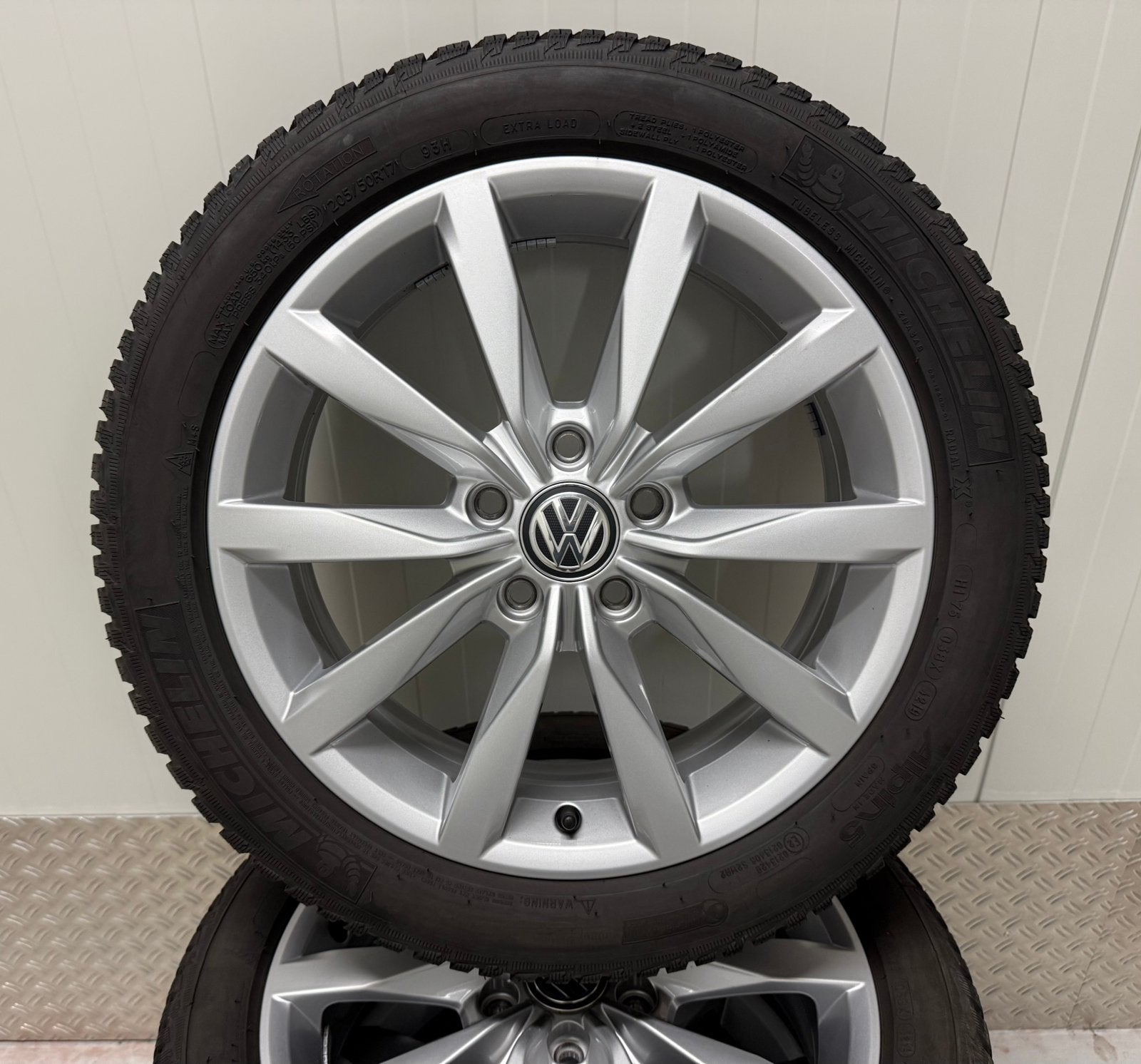 Originele Volkswagen Golf / Caddy Dijon Velgen 17 Inch VW, Ophalen, Gebruikt, -, -