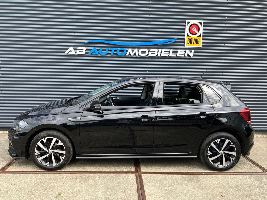 Volkswagen Polo 1.0 TSI Highline R-LINE/ CARPLAY, Auto's, Voorwielaandrijving, Met garantie (alle), Zwart, Origineel Nederlands