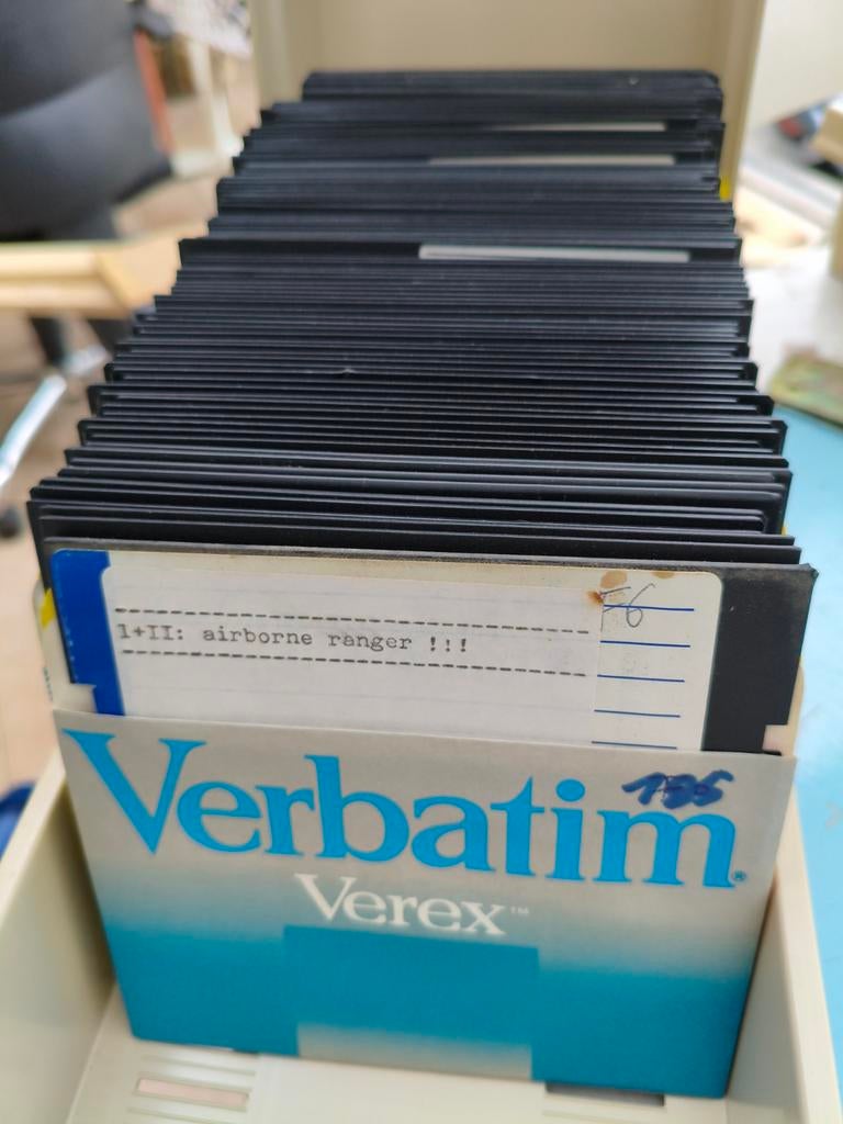 100 Commodore 64 diskettes met software., Computers en Software, Ophalen of Verzenden