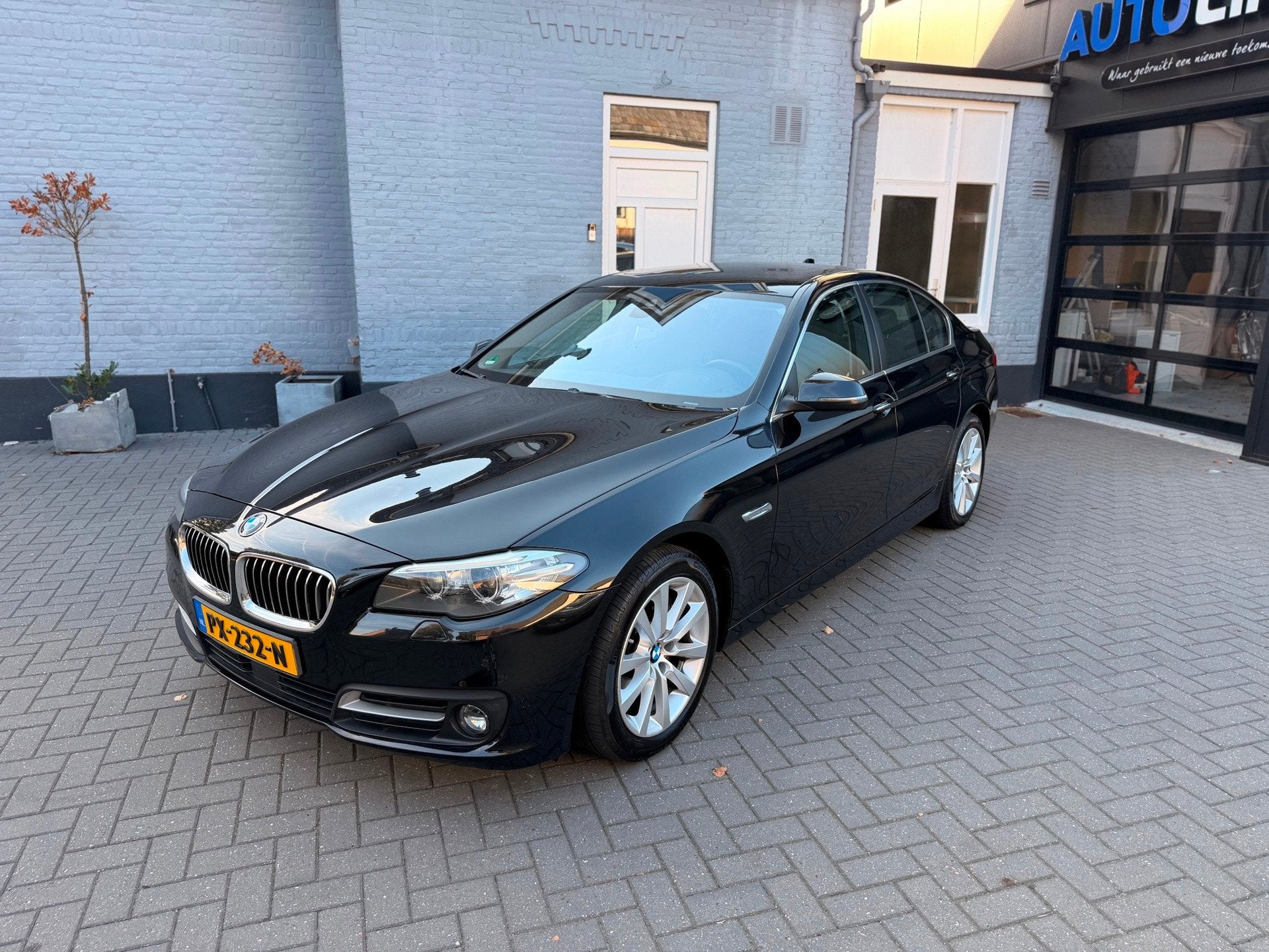 BMW 5-serie 535d | DAKJE | HUD | SOFTCLOSE | MEMORY |, Automaat, Dealer onderhouden, Gebruikt, 2000 kg
