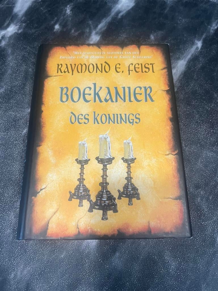 Raymond E. Feist - Boekanier des konings hardcover, Ophalen of Verzenden, Zo goed als nieuw, Raymond E. Feist
