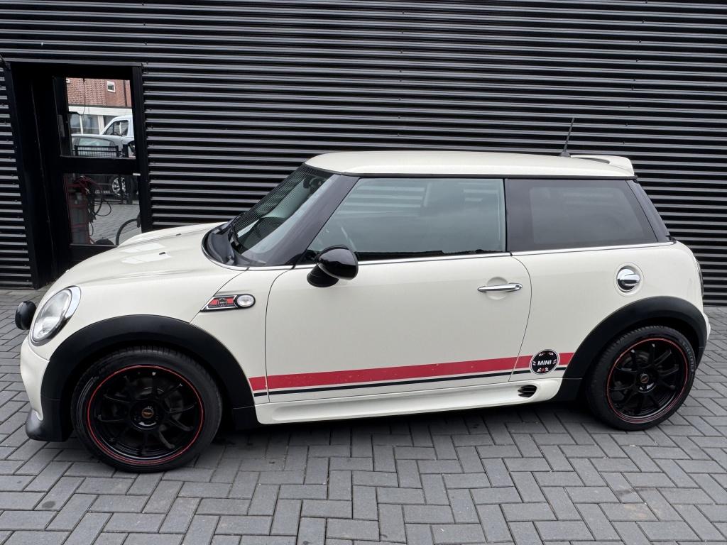 MINI Mini 1.6 Cooper| 2011| WIT| STRIPING| JCW| AIRCO| CRUIS, Auto's, Mini, Euro 5, Stof, 4 cilinders, 4 stoelen