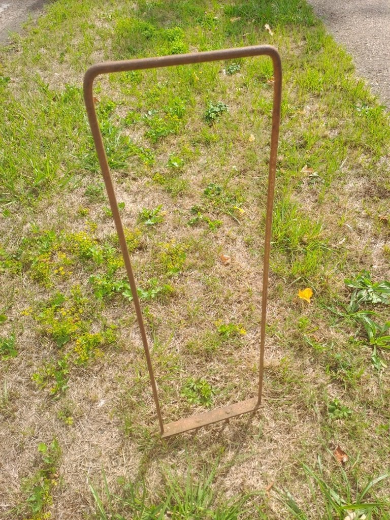 antieke metalen plantensteun, Ophalen