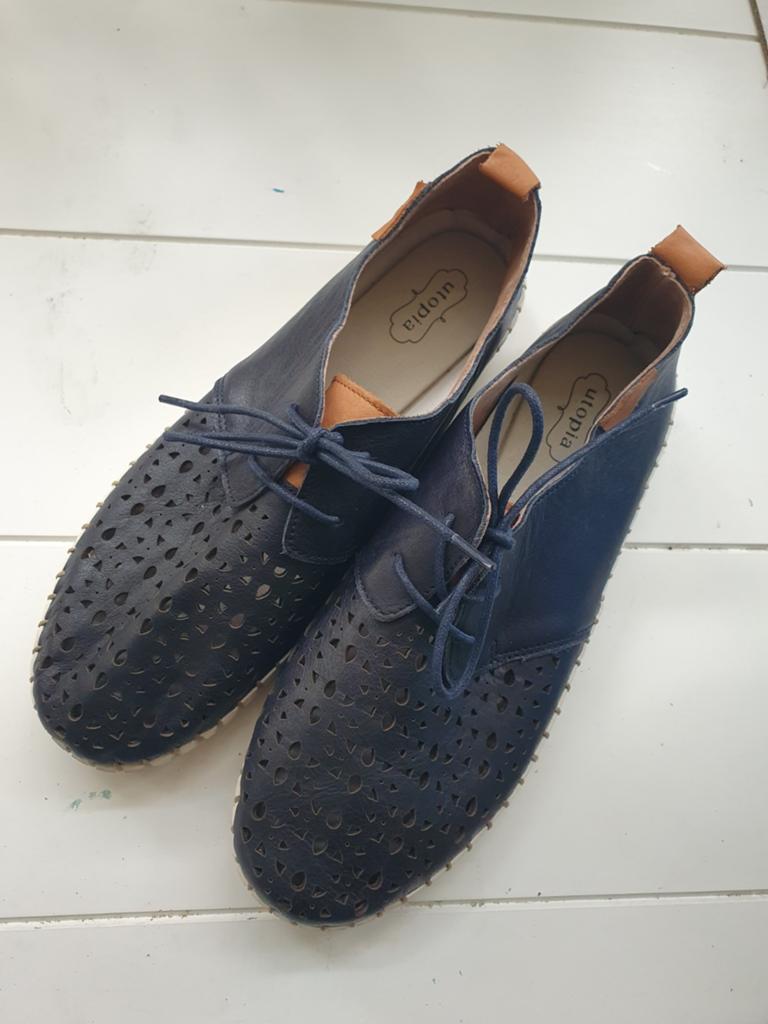 Nieuwe utopia Lilo schoenen, maat 41, Blauw, Instappers, Ophalen of Verzenden, Zo goed als nieuw