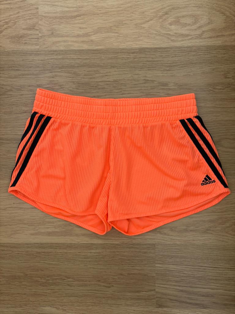 Adidas pacer korte broek M, Kleding | Dames, Sportkleding, Maat 38/40 (M), Overige typen, Oranje, Ophalen of Verzenden