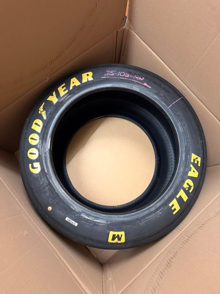 Good Year Eagle f1 band met glasplaat, salontafel., Verzamelen, Ophalen, Nieuw, Formule 1