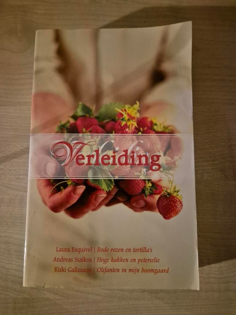 Verleiding - Laura Esquivel ***zgan***, Ophalen of Verzenden, Zo goed als nieuw