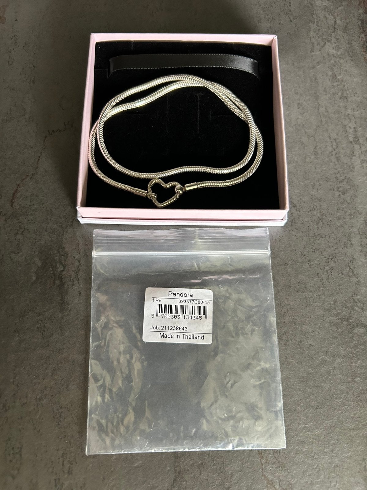 Pandora - Moments Snake halsketting met hartsluiting  - 45cm, Ophalen of Verzenden, Zo goed als nieuw, Zilver