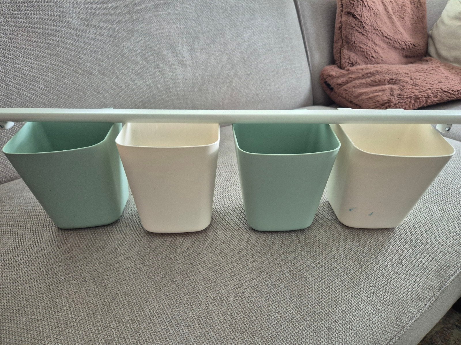 IKEA Bakjes Opbergen - Set van 4 met ophangrek, Ophalen of Verzenden, Gebruikt, Meerkleurig, Kunststof