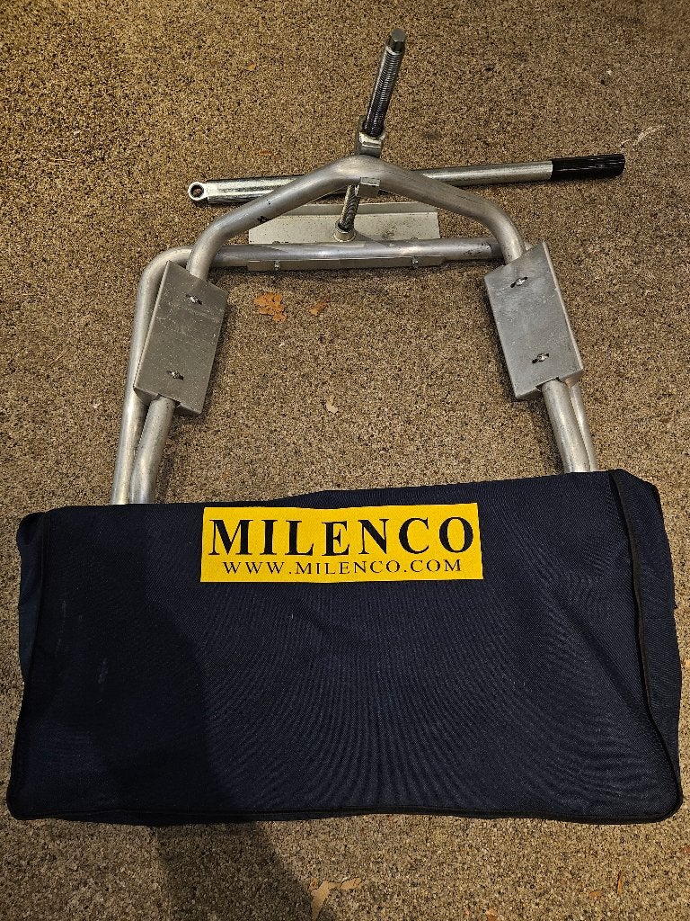 Milenco aluminium leveller caravan, Ophalen, Zo goed als nieuw