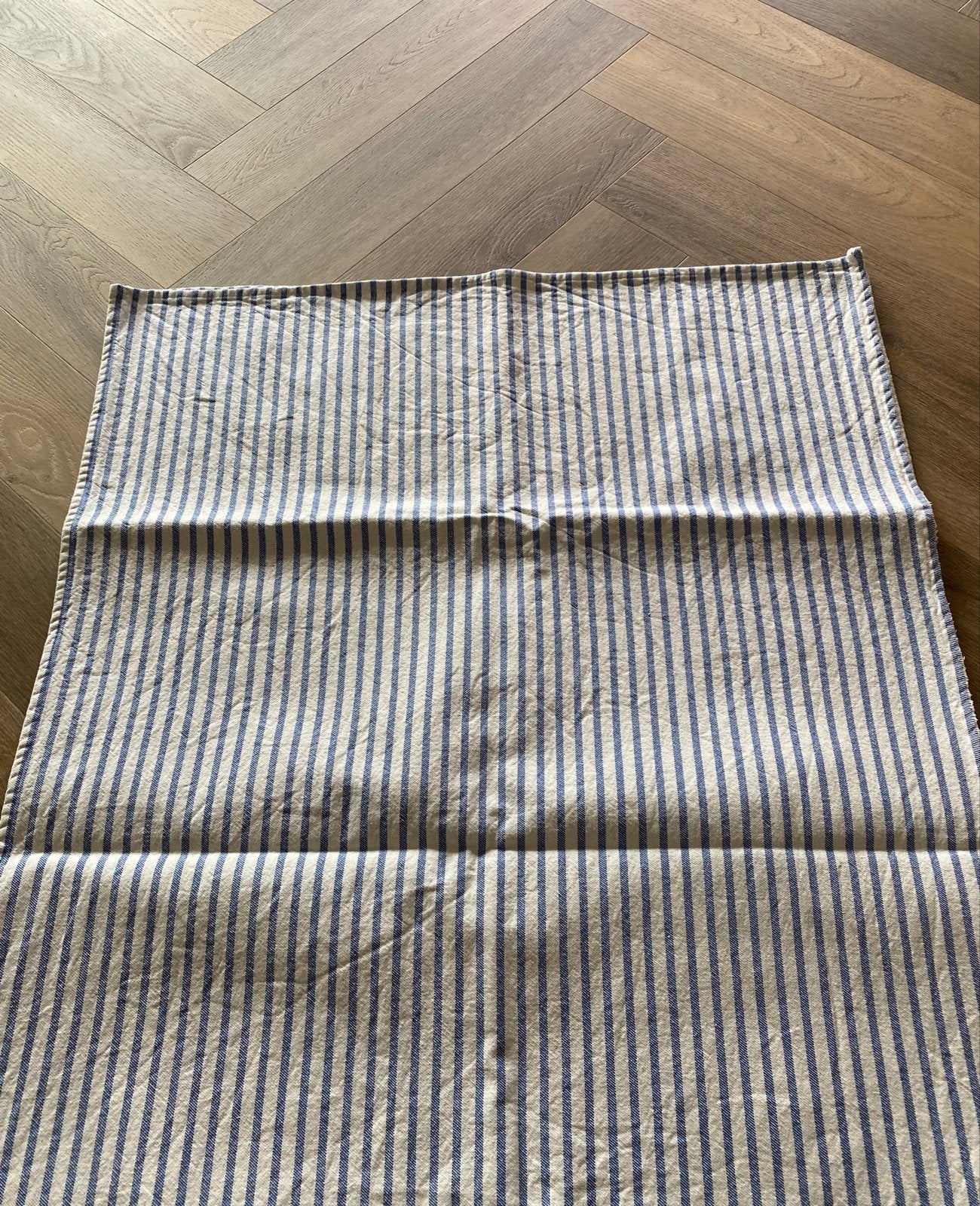 Tafelkleed/tafelloper wit/blauw gestreept, Huis en Inrichting, Keuken | Textiel, Gebruikt, Katoen, Wit, Wasbaar