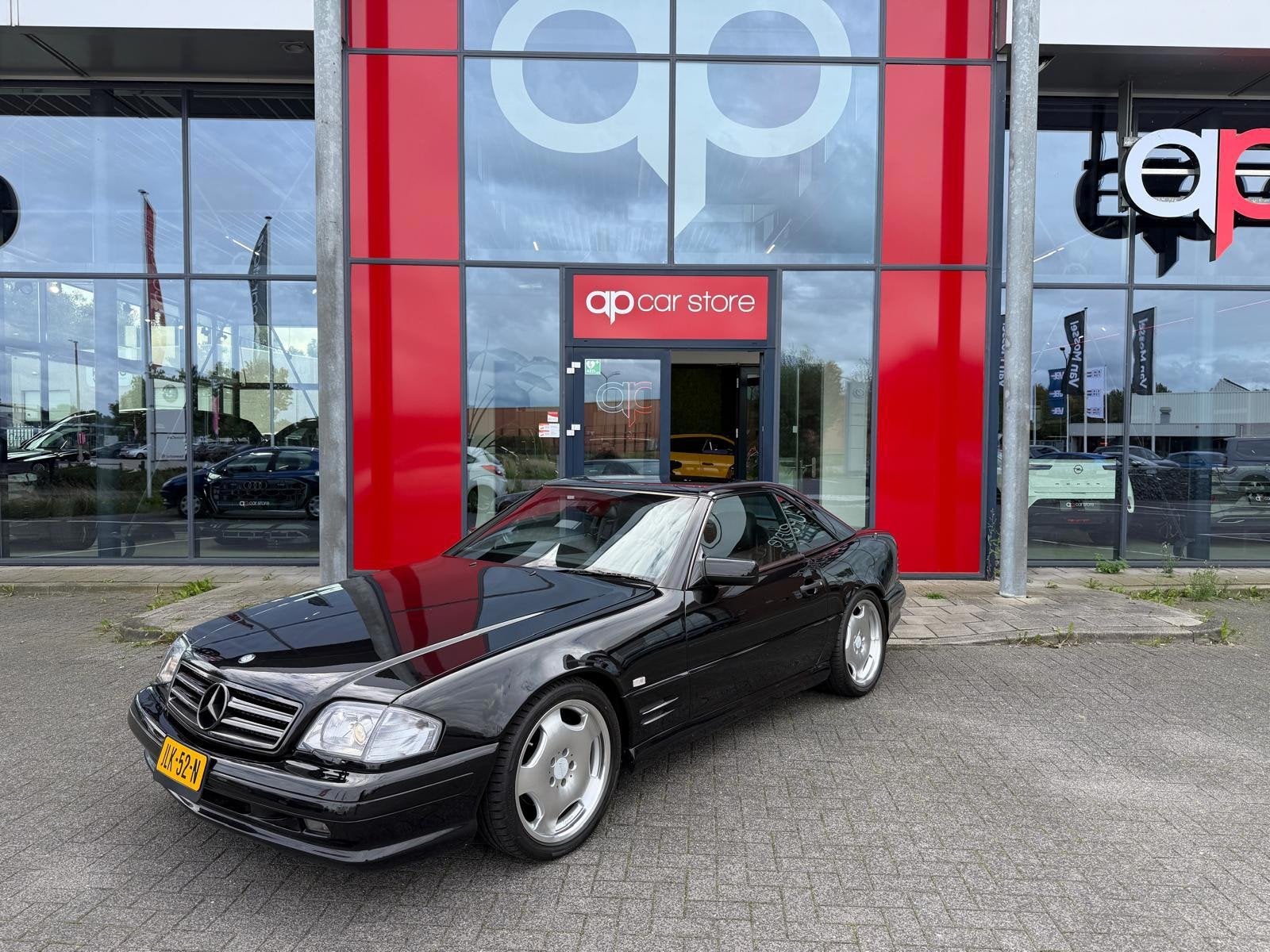 Mercedes-Benz SL-klasse Cabrio 320 | Hardtop | Stoelverwarmi, Auto's, Achterwielaandrijving, Gebruikt, Cabriolet, Zwart