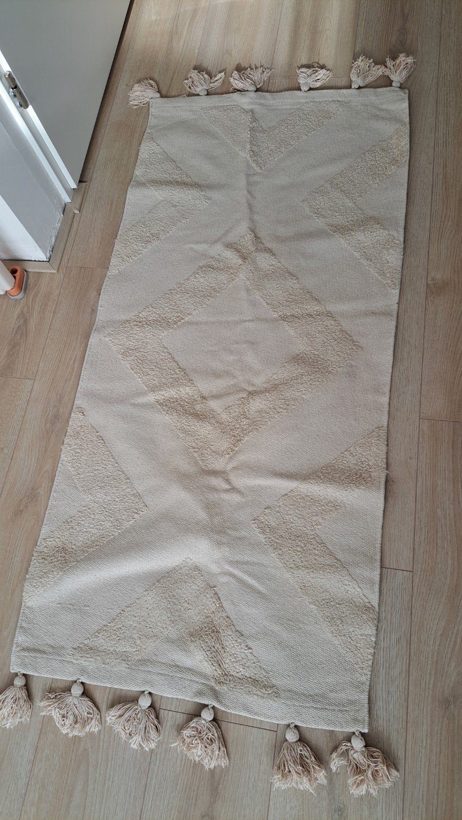 H&M HOME beige Vloerkleed met Kwastjes - 60x130cm, Huis en Inrichting, 100 tot 150 cm, Zo goed als nieuw, Crème, Boho, Modern, Scandinavisch
