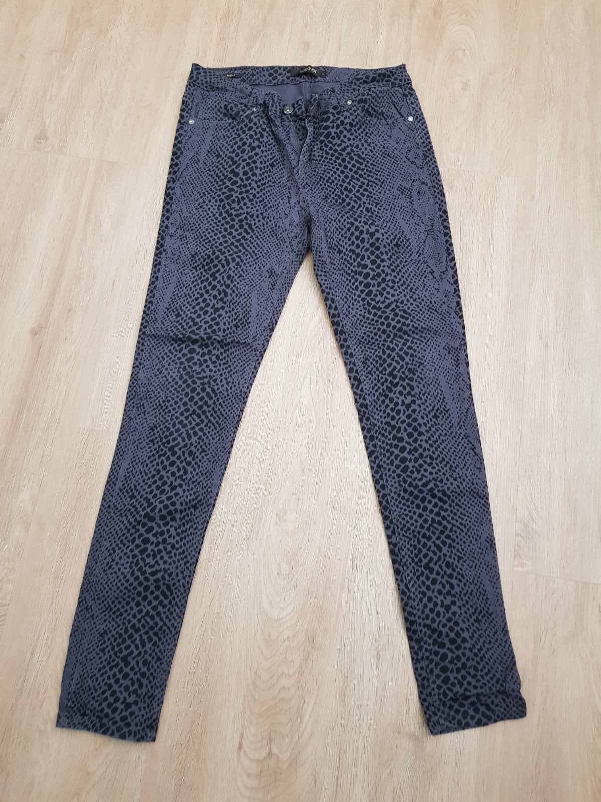 Hele leuke broek van het merk Super Trash 
Merk: Supertrash, Maat 38/40 (M), Supertrash, Paars, Nieuw