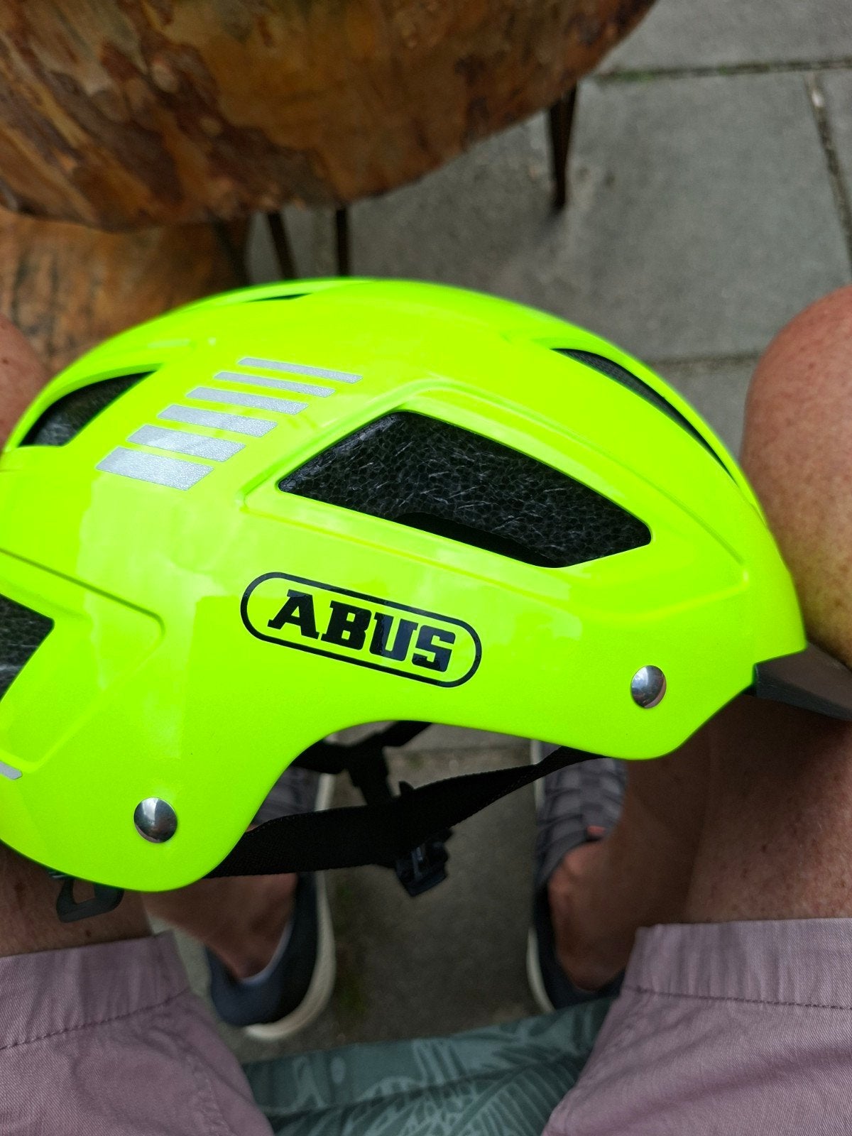 ABUS Fietshelm Hyban 2.0 Neon Geel Maat 52-58, Fietsen en Brommers, Fietsaccessoires | Fietshelmen, Zo goed als nieuw, Heer of Dame