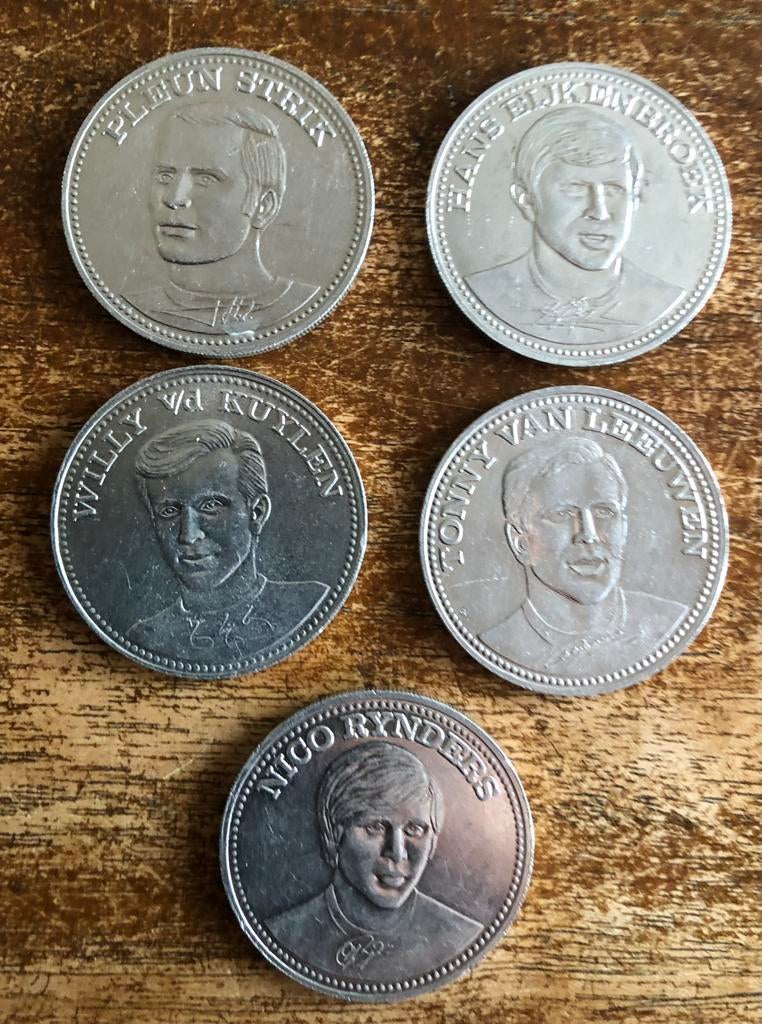 Shell voetbal top 20 munten 5x (1970), Ophalen of Verzenden, Nederland, Munten